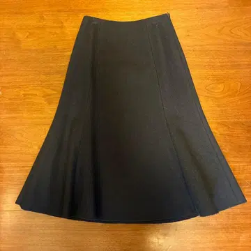 보르지 울 머메이드 무릎 아래 스커트