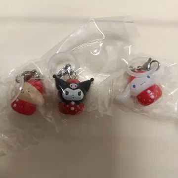 산리오 딸기 메지루시 액세서리 가챠 3개 세트