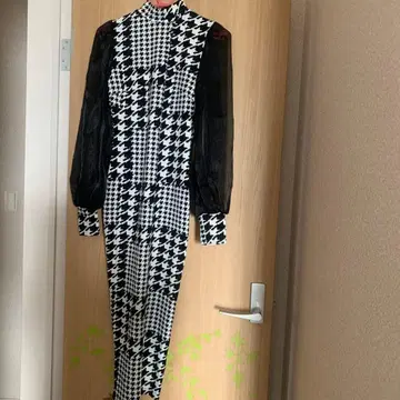 하운드 투스 패턴 원피스