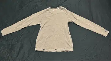 할리우드 런치마켓 V넥 긴팔 티셔츠 카키