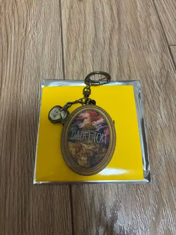 Mrs. GREEN APPLE 바벨탑 가챠 키링 A