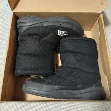 THE NORTH FACE 블랙 부츠