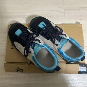 KEENJASPER Rocks SP 닮은