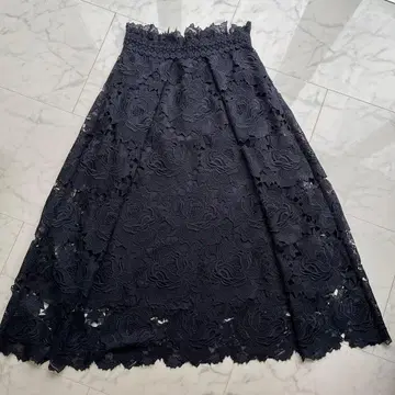 새상품급 어도어 네이비 레이스 롱 스커트