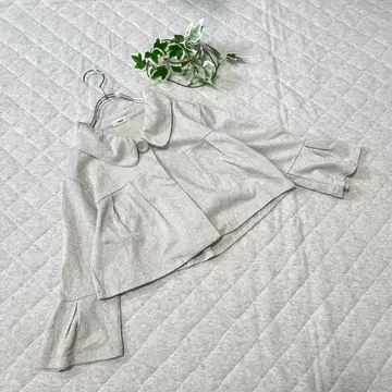 T M H [ M ] 자켓 숏 기장 그레이 플레어 소매 오샤레