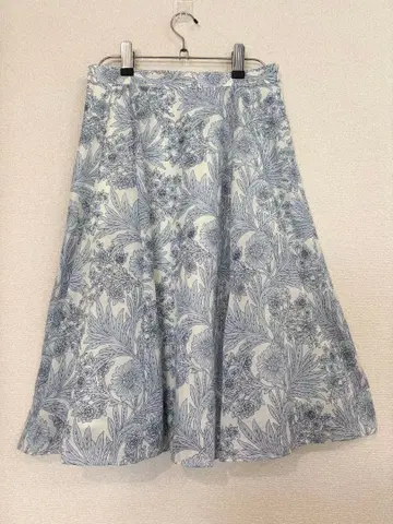 [ 매킨토시 런던 ] 드로잉 프린트 밴드 카라 스커트 40