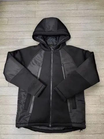 다이버 본딩 x 폴리 트윌 절개 충전솜 블루종