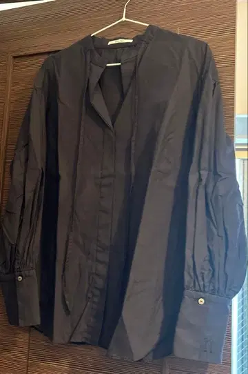 deux clefs 네이비 블라우스