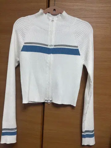 집업 화이트 니트