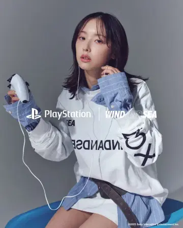 M 사이즈 PLAYSTATION x WDS L/S TEE 카토 코나츠