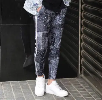 Balinda 반다나 패턴 조거 팬츠