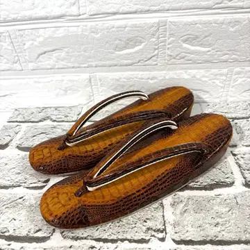 일본 의류 조리 브라운 크로커다일풍 조리