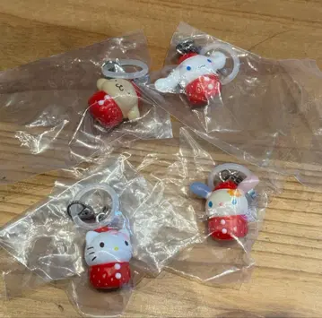 산리오 딸기 메지루시 우사하나 시나모롤 폼폼푸딩 헬로키티