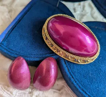 로즈 컬러 메탈릭 오벌 카보숑 브로치 귀걸이 세트