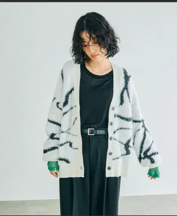 LEPSIM 7게이지 뉴앙스 패턴 가디건 FREE