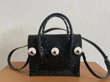 그레이스 콘티넨탈 카빙 백