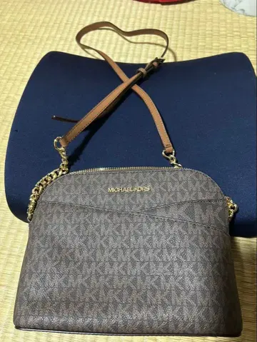 MICHAEL KORS 브라운 숄더백