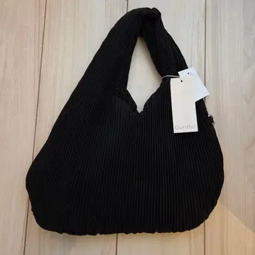 Curaful 플리츠 아치 백 블랙 새상품