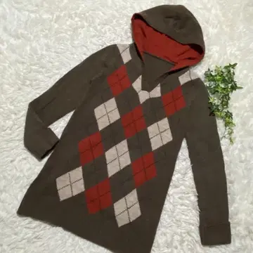 아가일 무늬 후드 부착 니트 스웨터 브라운 계열