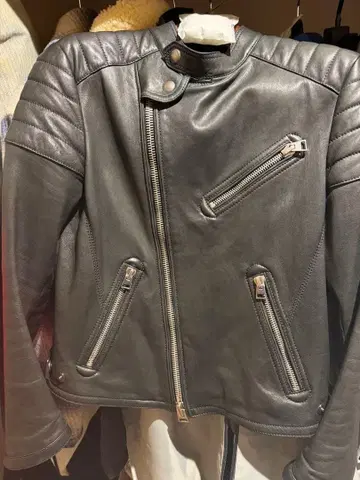 톰포드 아이콘 바이커 세미 더블 라이더 자켓