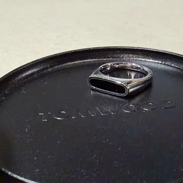25aw 새상품 TOMWOOD 톰우드 Mario Ring Onyx 50