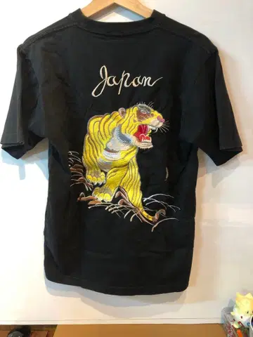 동양 엔터프라이즈 자수 T셔츠 TOYO M 사이즈 상당