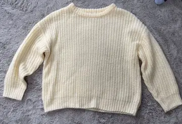 Ungrid 크림색 니트 스웨터 F 사이즈