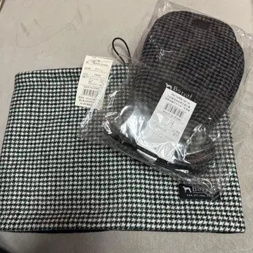 캐스코 넥워머와 장갑