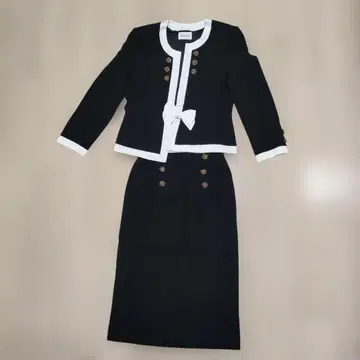 ingeborg 자켓 스커트 세트