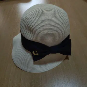 CA4LA 리본 포함 베이지 스트로햇