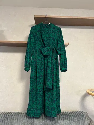 [새상품급] SLY 스라이 올 패턴 롱 원피스 그린