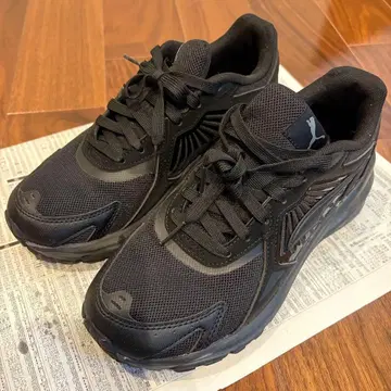 푸마 블랙 스니커즈 24cm