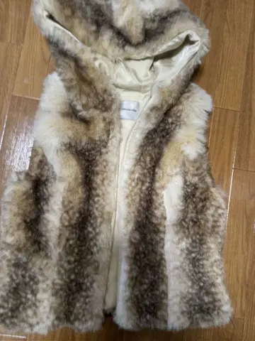 후드 부착 퍼 스타일 베스트