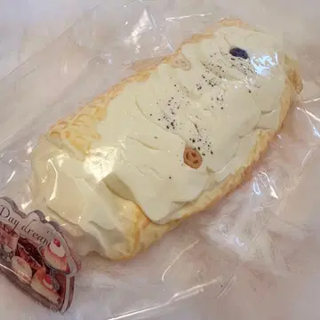 Daydream 스퀴즈 크림 롤케이크