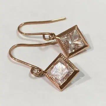 귀걸이 핑크 골드 K10과 지르코니아