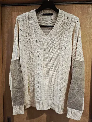 ETRO 에트로 아이보리 V넥 니트