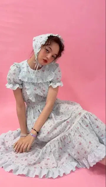 Katie VIRGIN UP 퍼프 슬리브 원피스 꽃무늬