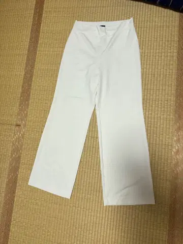 ASHELEN 화이트 플레어 팬츠 M