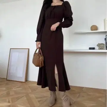 [ NICE CLAUP ] 백리본 미실루엣 원피스