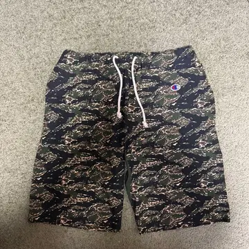 Champion 카모 패턴 숏팬츠