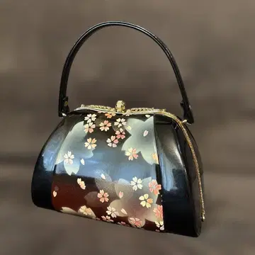 블랙과 벚꽃 꽃무늬 일본 의류용 백