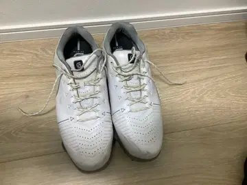 Under Armour 골프화 화이트