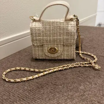 미사용 새상품 트위드 숄더백 베이지