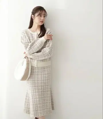 택 포함 미사용 새상품 샤기 체크 니트 셋업