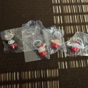 산리오 메지루시 액세서리 (쿠로미, 우사하나, 폼폼푸딩, 시나몬)