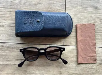 모건 클로드 착용 JULIUS TART OPTICAL AR 44-22