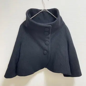 SS 크로스 케이프 코트 버튼 포함 숏 블랙