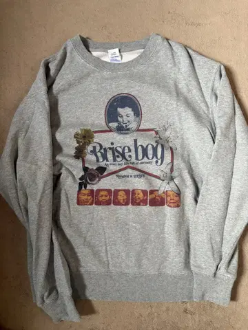 Hung bog 맨투맨 Brise x Hung bog 카페