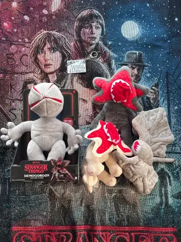 기묘한 이야기 데모고르곤 봉제 인형 카드형 키링 세트