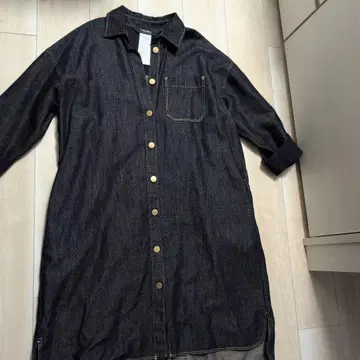 다크 데님 7부 소매 셔츠 원피스